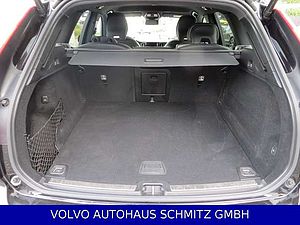 Volvo  B4 AWD R-Design Anhängerkupplung